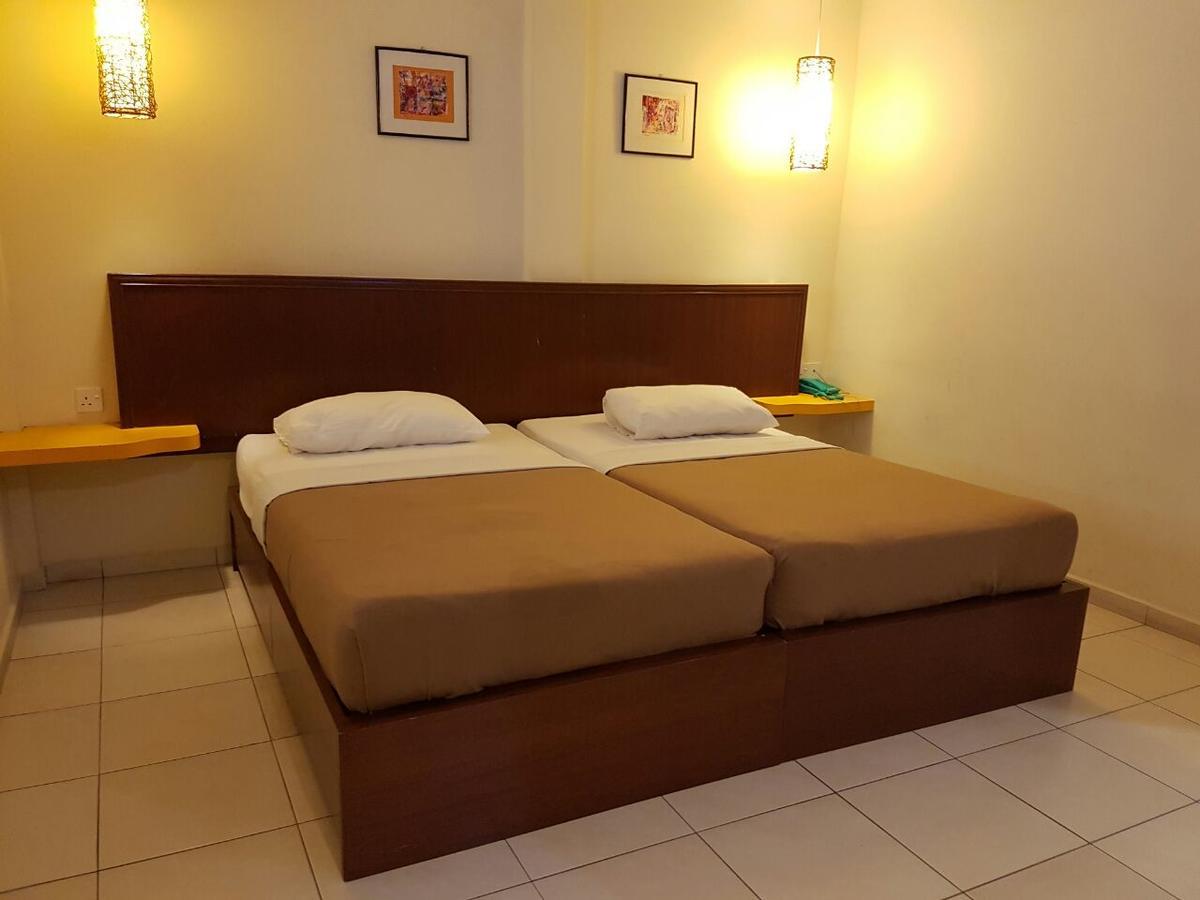 Newbridge Hotel Malacca Extérieur photo