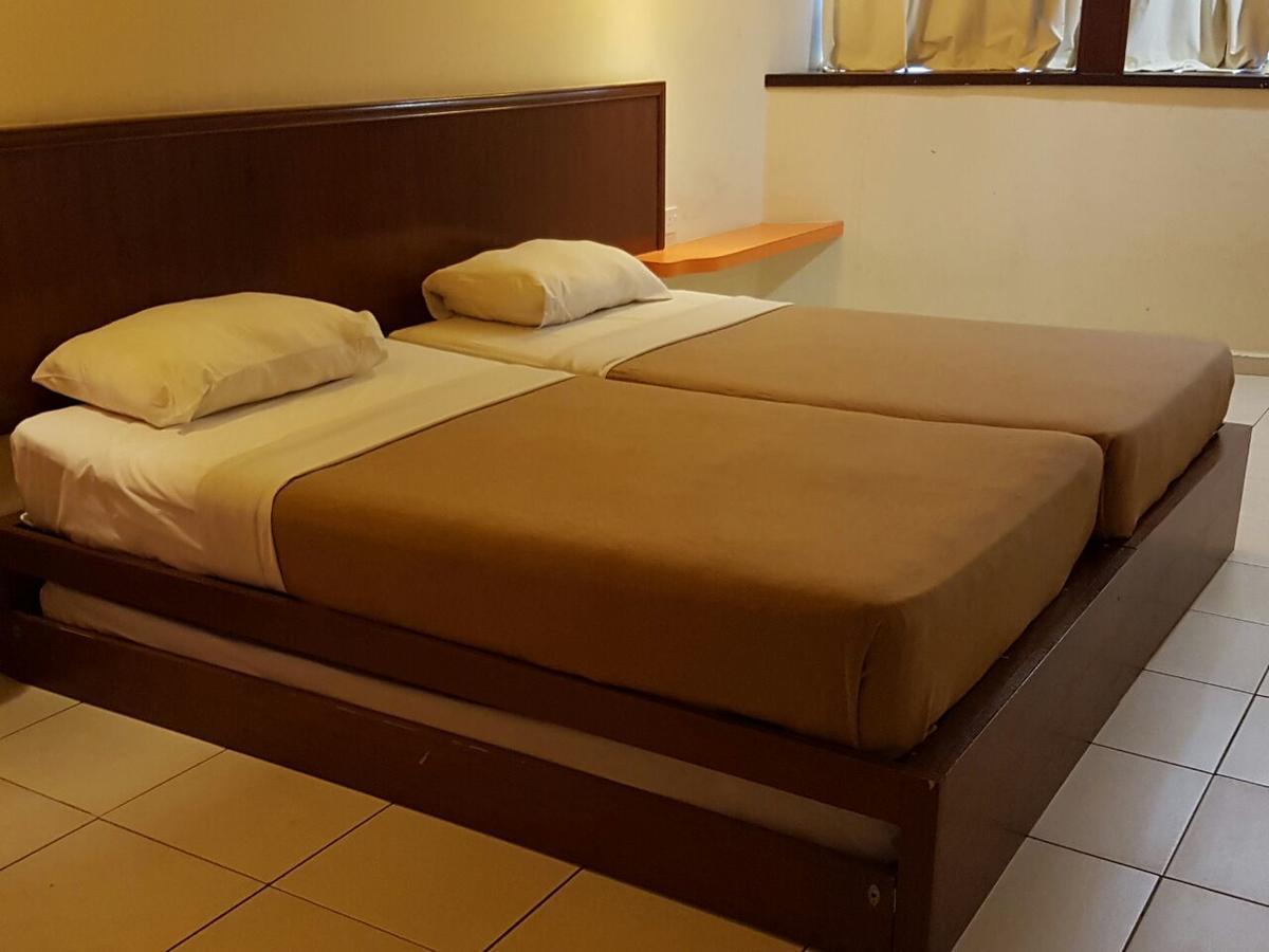 Newbridge Hotel Malacca Extérieur photo