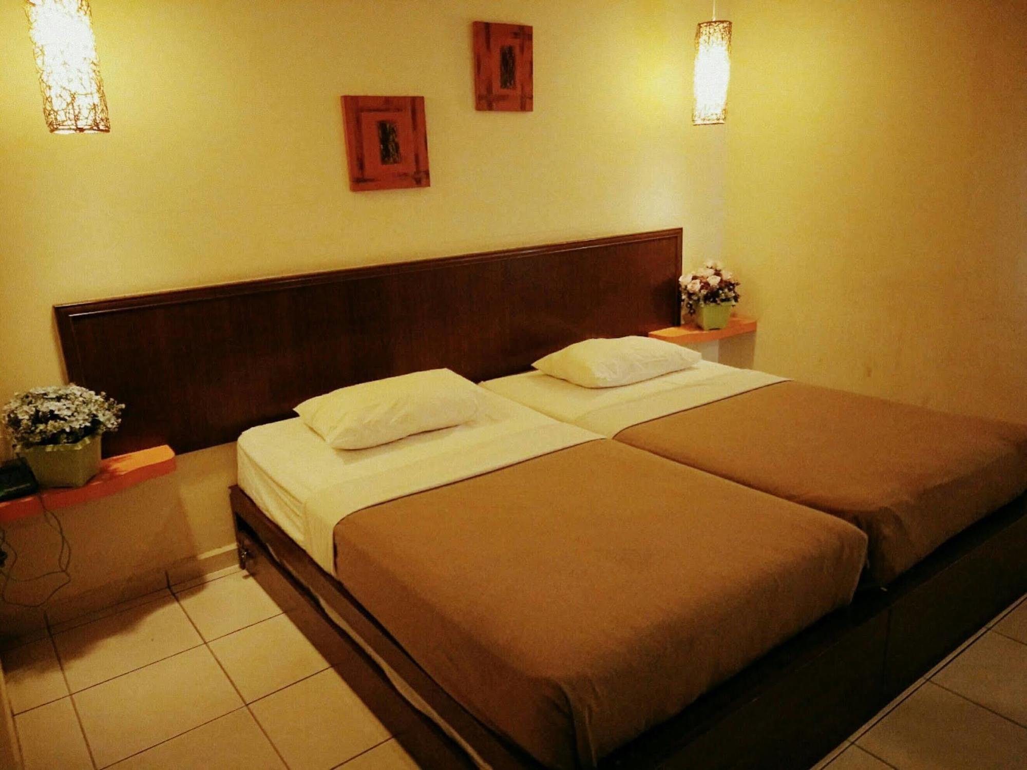 Newbridge Hotel Malacca Extérieur photo
